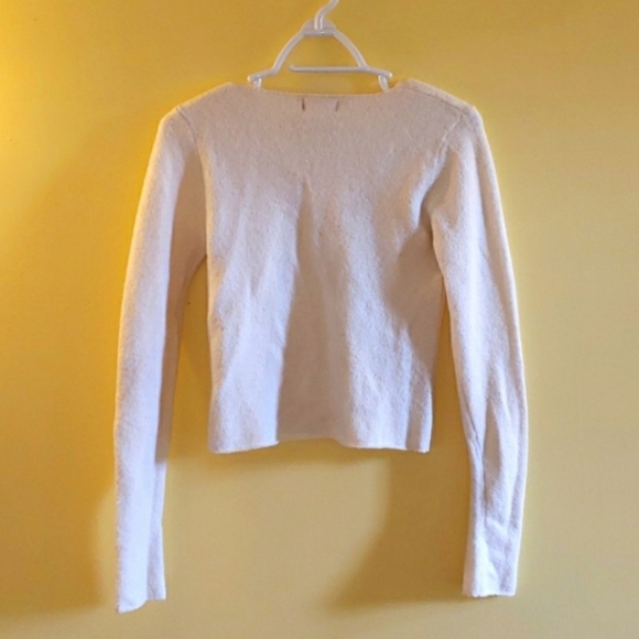 2 bundled wool blend sweaters - Picture 3 of 7